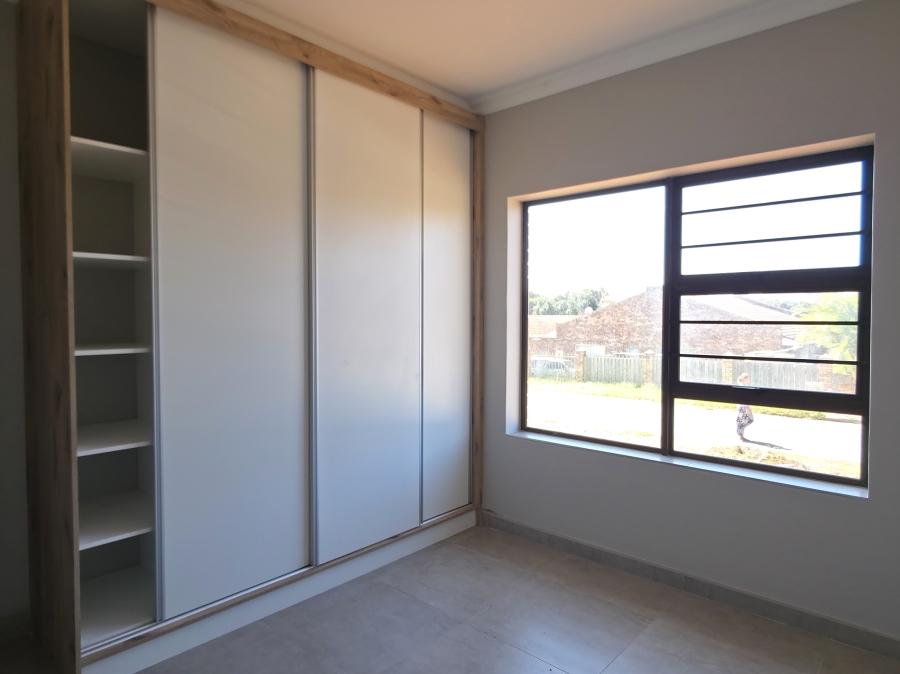 3 Bedroom Property for Sale in Wavecrest Eastern Cape